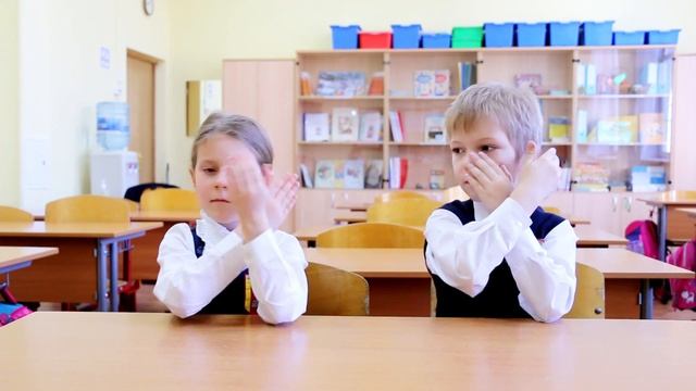 9 блок. Упражнение для рук «Нос-ухо» смотреть онлайн