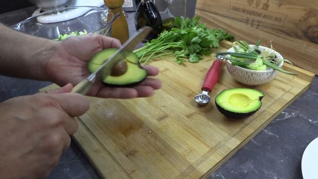 SALADE MÉDITERRANÉENNE FRAÎCHE (Tous en cuisine avec Seb) смотреть онлайн