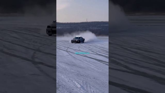 ДРИФТ НА NISSAN SKYLINE R34 ВО ВЛАДИВОСТОКЕ смотреть онлайн