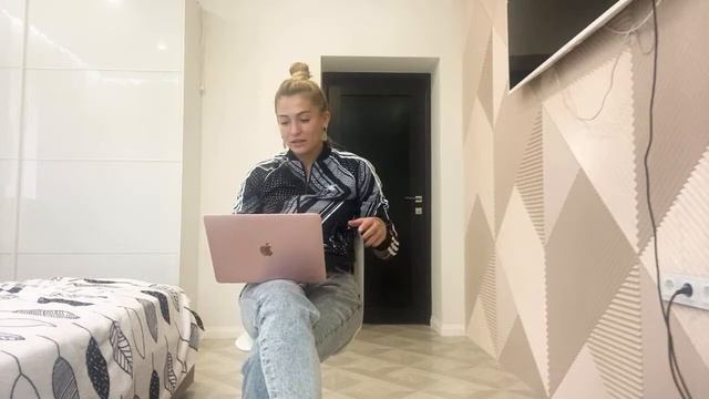 Хореограф Info. Выпуск 1 ? Как растянуть шпагат .Дети плачут на растяжке.Как делать колесо без рук. смотреть онлайн