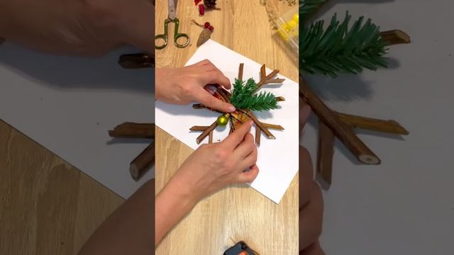Новогодняя снежинка ❄️?#творчество#новогоднийдекор#новогодниеподелки смотреть онлайн