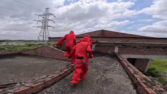Parkour MONEY HEIST vs Zombie SKIBIDI TOILET in real life 2.0 |Rescue Friend| ( Epic Parkour Pov ) смотреть онлайн
