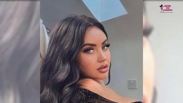 Sophia..Biography,age,weight,relationships,networth,curvy Models