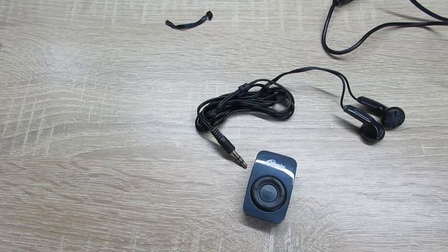 MP 3 плеер Ritmix RF-1010 Grey, самый недорогой плеер за 200 рублей, обзор и тест. смотреть онлайн