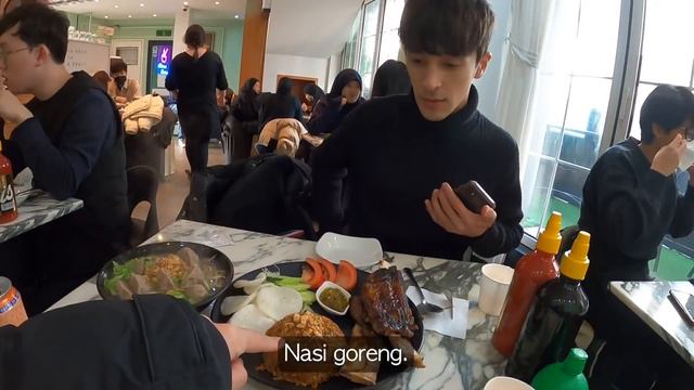 What if I give you a free prayer mat?! VLOG смотреть онлайн