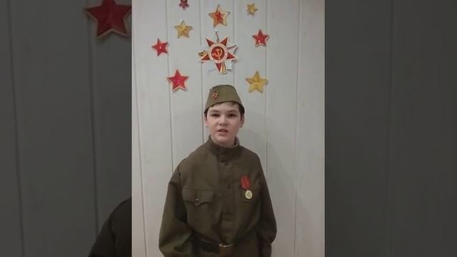 Муфазалов Раиль читает стихотворение А.Твардовского "Теркин пишет" смотреть онлайн