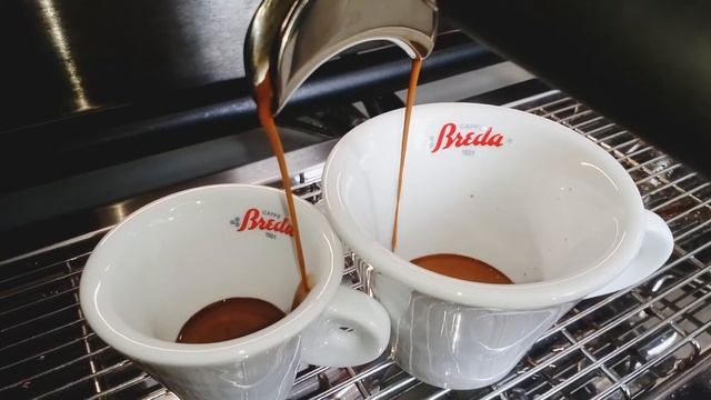Эспрессо из кофе Breda Brasile смотреть онлайн