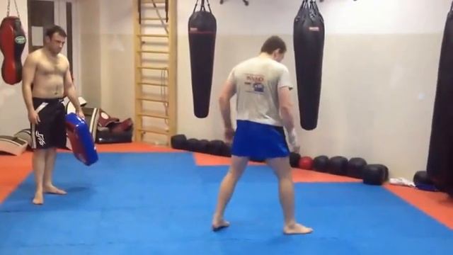 Хлест дальней и удар с разворота смотреть онлайн