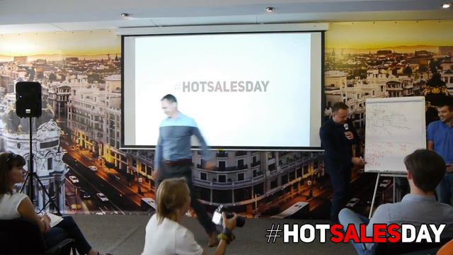 Как убедить клиента купить. HotSalesDay 2-2 Дубовик Виталий - Тренинг продаж смотреть онлайн