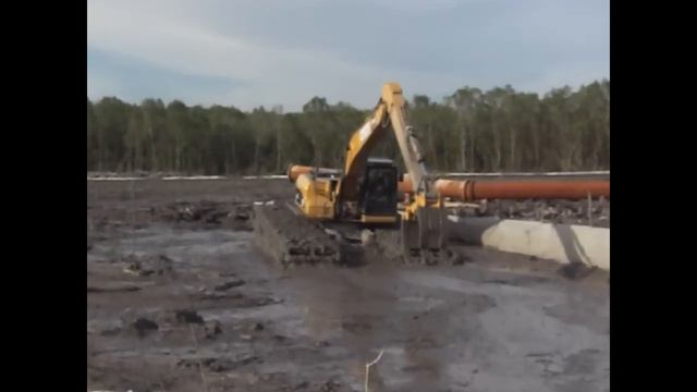 EIK Cat320D Amphibious / Swamp Excavator