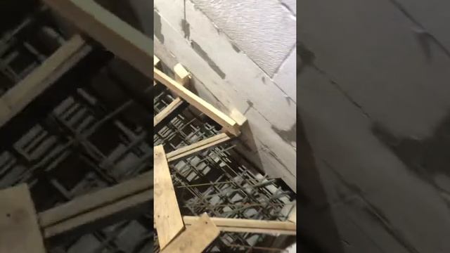 Каркас ж/б лестницы с усилением балками и столбами смотреть онлайн