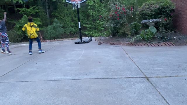 1v1 against Nathan in basketball 🏀 смотреть онлайн