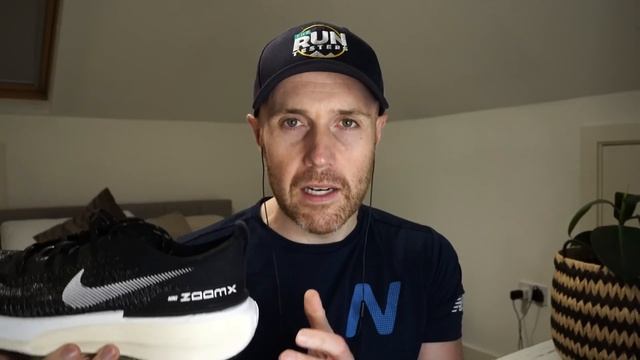 Nike Invincible 3 Vs New Balance More V4 | We decide which max-cushioned running shoe to buy смотреть онлайн