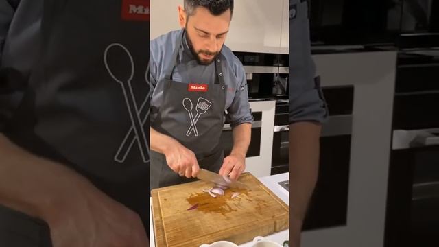 Вок Miele с креветками и соусом Вафу | шеф Стаценко смотреть онлайн