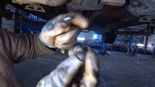 Nissan Murano замена масла в редукторе (передний/задний) смотреть онлайн