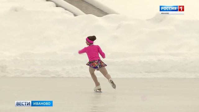 На катке стадиона «Текстильщик» юные фигуристы показали мастер-класс всем любителям коньков смотреть онлайн
