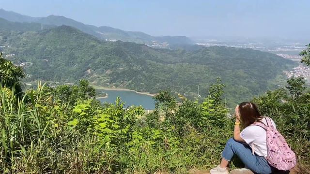 Поднялись в гору в Цзиньхуа | Jinhua | Случайно IN CHINA смотреть онлайн