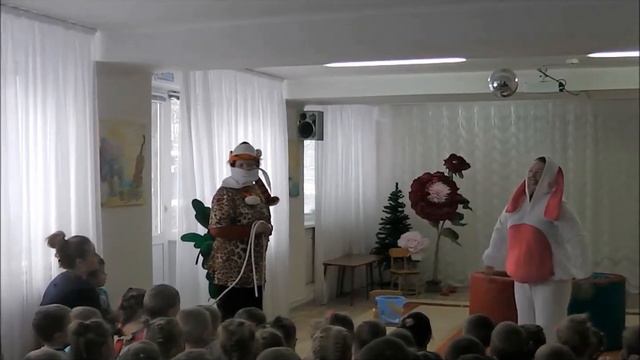 почему заяц спит с открытыми глазами смотреть онлайн