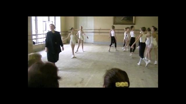 Vaganova Ballet Academy - Historical dance - 1st class - filmed in 2000 смотреть онлайн