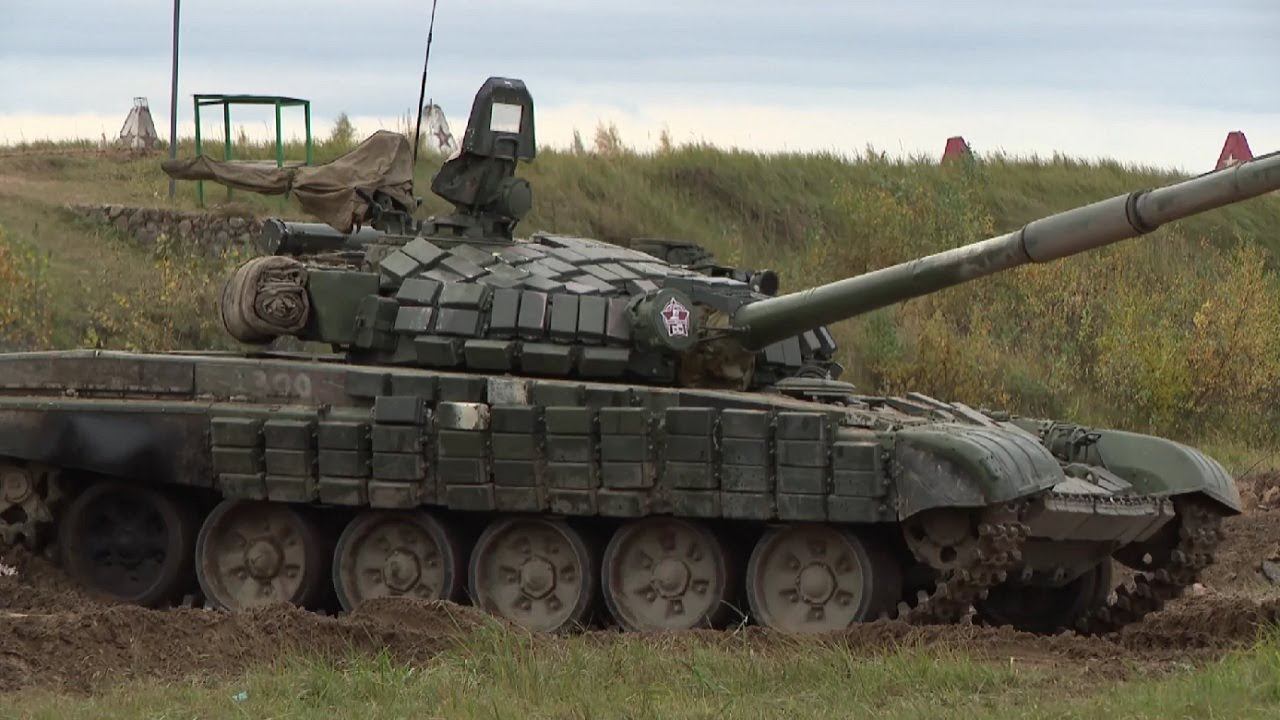 Cтрельба из стрелкового оружия и вооружения танка Т-72Б // Проверка боеготовности смотреть онлайн