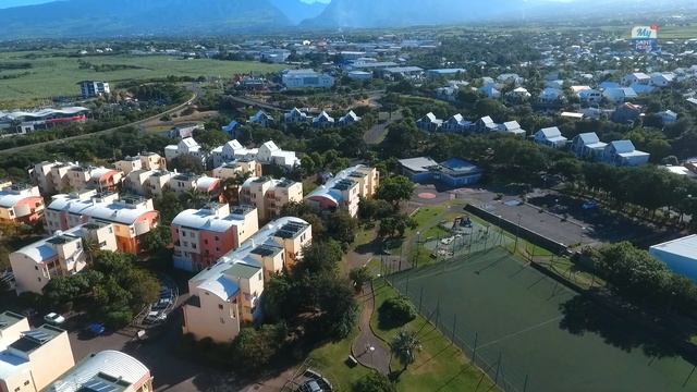 BASSE-TERRE vue du ciel (Saint-Pierre de La Réunion) смотреть онлайн