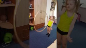 Гимнастика. Обруч. Перекаты. Работаем с обручем. Художественная гимнастика.