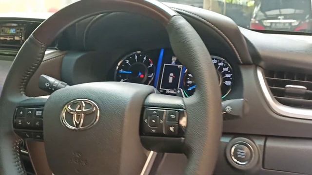 Toyota Fortuner VRZ 2016 Putih (Podomoro oto 568) смотреть онлайн