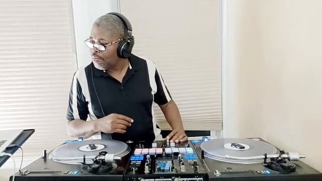 RIDDIM MIX Pro смотреть онлайн