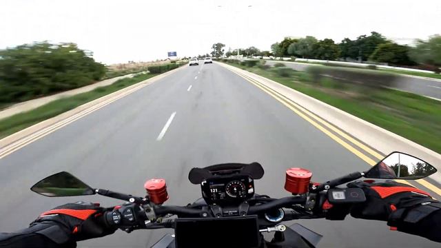 Ducati Streetfighter V4s SP2 - Raw Power