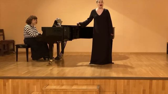 Claude Debussy “Mandoline” (Poesie de Paul Verlaine) смотреть онлайн