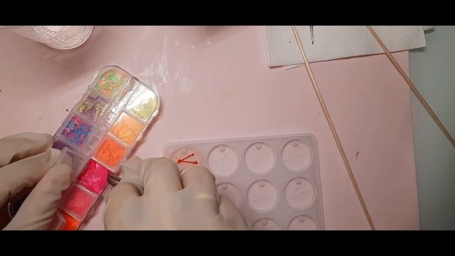 Овен.Брелок или кулон иэ эпоксидной смолы смотреть онлайн