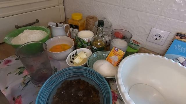 Меню на ПАСХУ - рецепты КУЛИЧЕЙ!Мясные деликатесы-куриный и печеночный рулеты,грудинка,вяленое мясо смотреть онлайн
