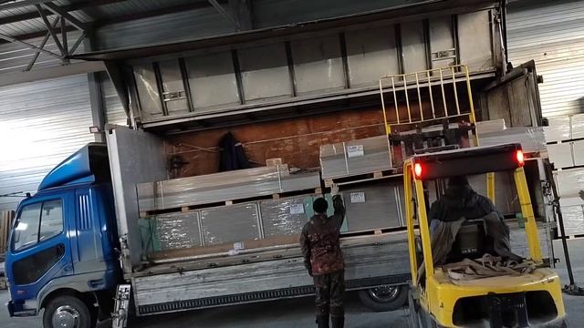 отгрузка со склада УралПлита. полное видео #уралплита #зависай #екатеринбург #погрузчик #нашаработа смотреть онлайн