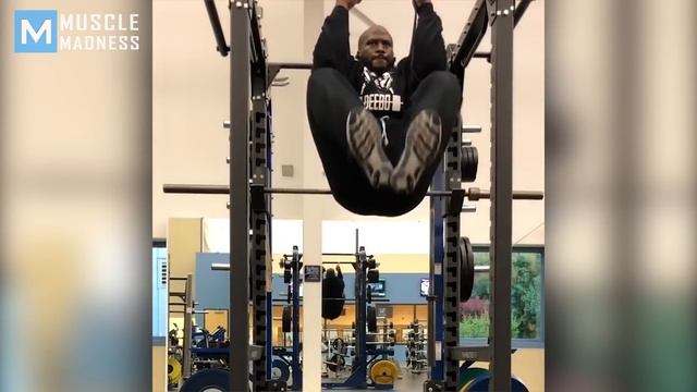 Extreme Strength Workouts for American Football - James Harrison | Muscle Madness