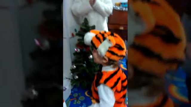 Новогодний стишок! смотреть онлайн