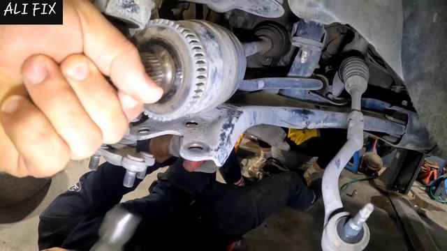 Замена оси ШРУС (карданного вала)... Hyundai Sonata 2015-2019 #подвеска #ходовая смотреть онлайн