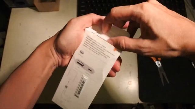 Apple Lightning to USB 3 Camera Adapter Unboxing смотреть онлайн