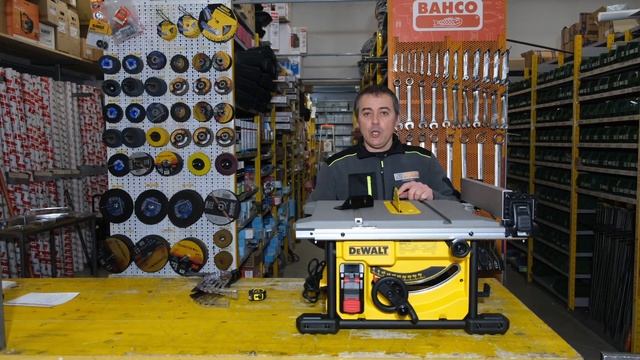Recensione e Prova taglio DeWALT 7485 Sega da Banco Compatta смотреть онлайн