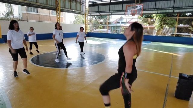 BEST WARM UP HITS MUSIC 2023 | DANCE FITNESS | DANCE WITH MITCH | ZUMBA смотреть онлайн