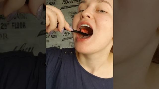 Как чистить зубы и укрепить их ROCS gel?
Смотрите в видео↙️↙️ смотреть онлайн