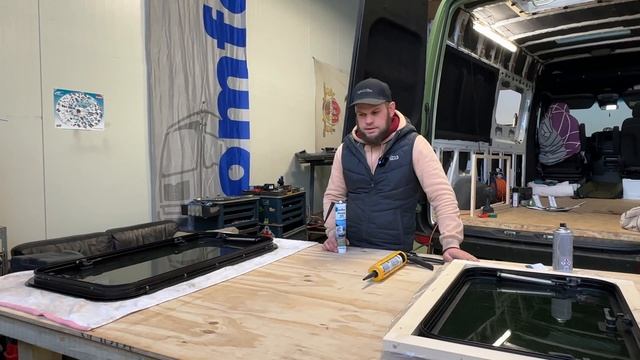 Seitenfenster für mehr natürliches Licht ? / CAMPERAUSBAU ? / Sprinter 4x4 смотреть онлайн