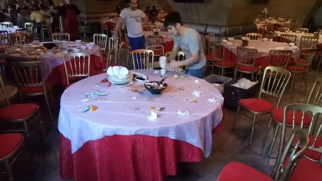 самый быстрый официант мире