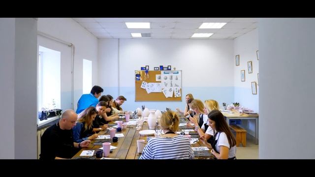 Гжельский фарфоровый завод (RUSTRENDS) смотреть онлайн