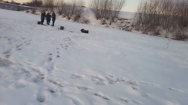 Ловля рыбы на реке Ока у Белоомутской плотины, продолжение смотреть онлайн