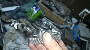 Гранта КПП выбивает 2-ю передачу. Ремонт без снятия с мотора.