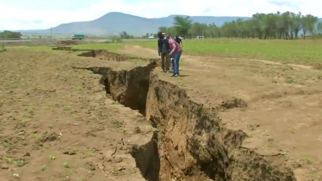 Новые трещины появляются по всему миру