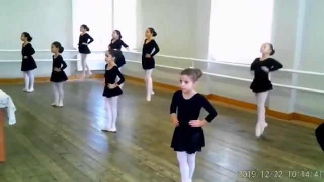 Экзамен по народно -сценическому танцу .ансамбль народного танца Тавих.рук Марта Папазян 2019 год смотреть онлайн