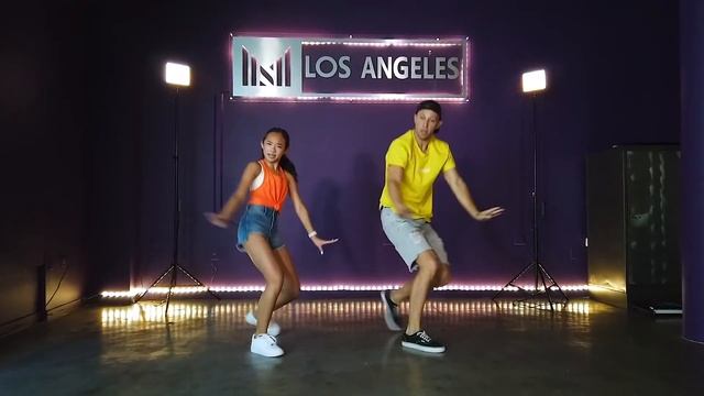 THE GIT UP - BLANCO BROWN | Matt Steffanina Choreography ft. Nicole Laeno смотреть онлайн