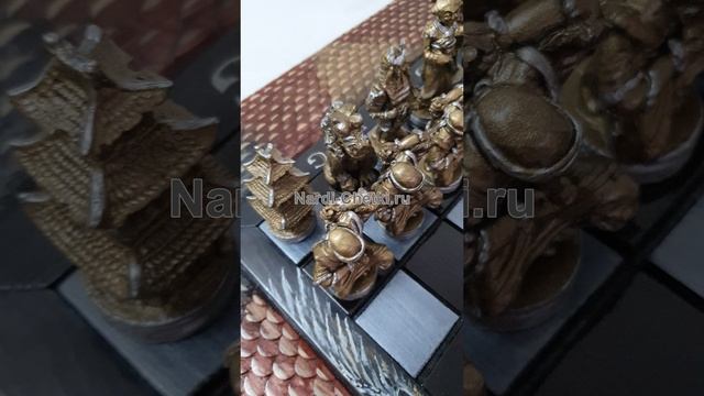Премиальные подарочные резные шахматы "Запад" и "Восток"