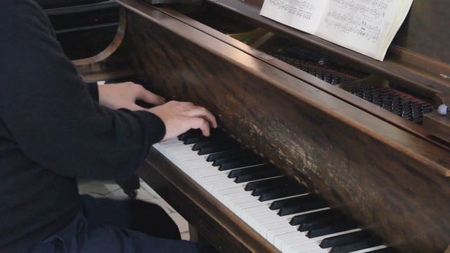 Andrei Gavrilov raconte et joue les Tableaux d’une exposition. "Bydlo". Partie 5 смотреть онлайн